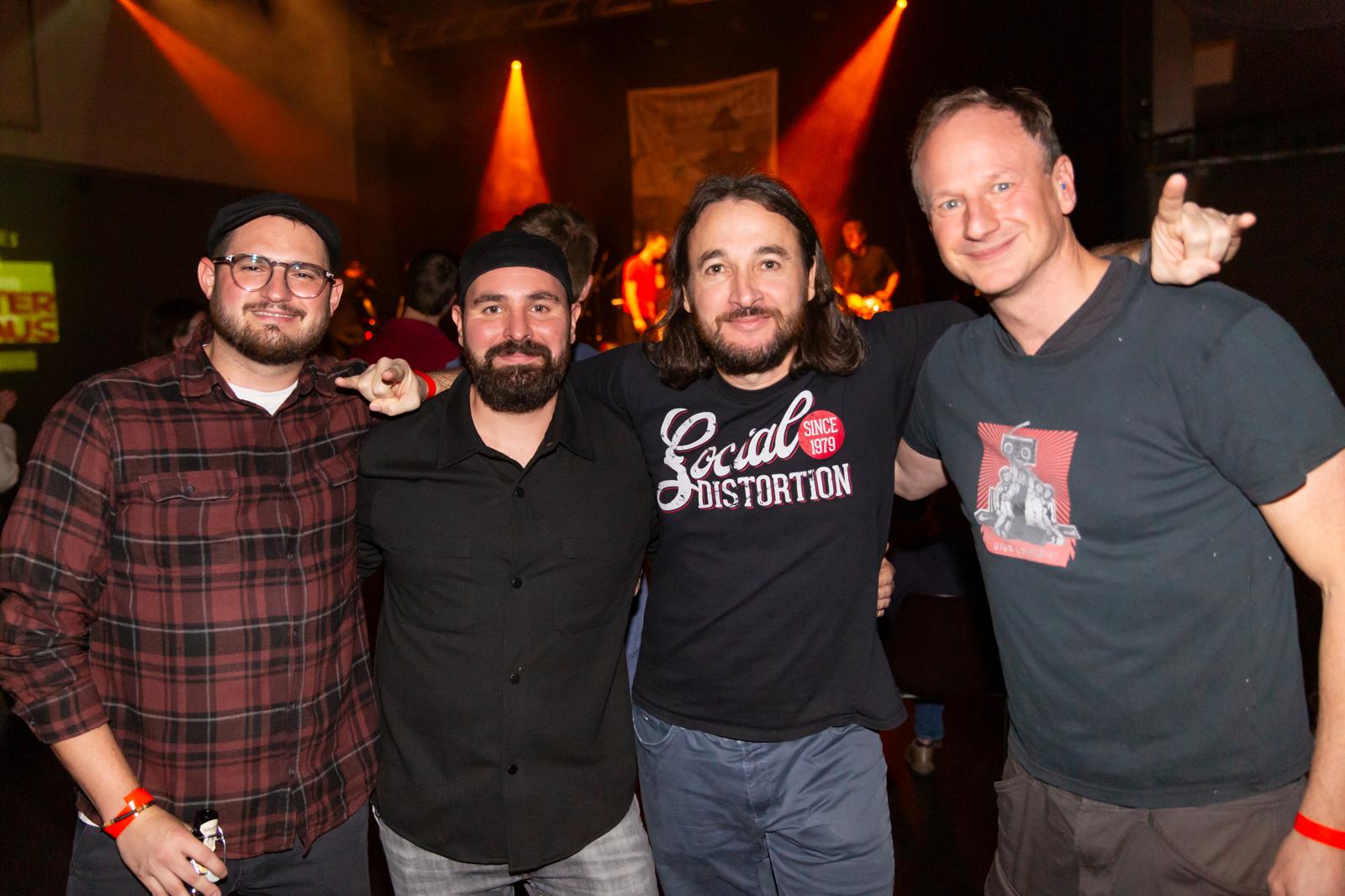 Mensch oder Tier — Die Band zu viert